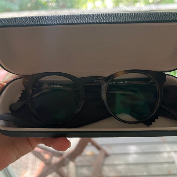 Felix Gray Turing Blue-light Glasses in Whiskey Tortoise - Picture 2 of 3